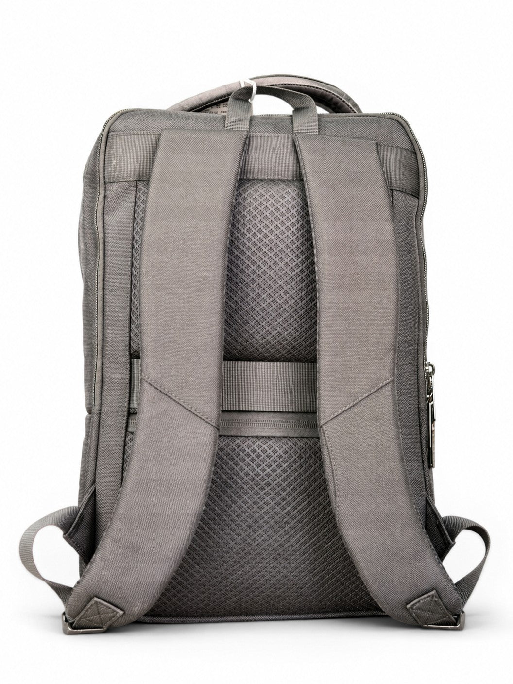 Vista trasera del morral ejecutivo MAYORISTASBAG YEZO 1032 en color gris con correas acolchadas y panel transpirable.