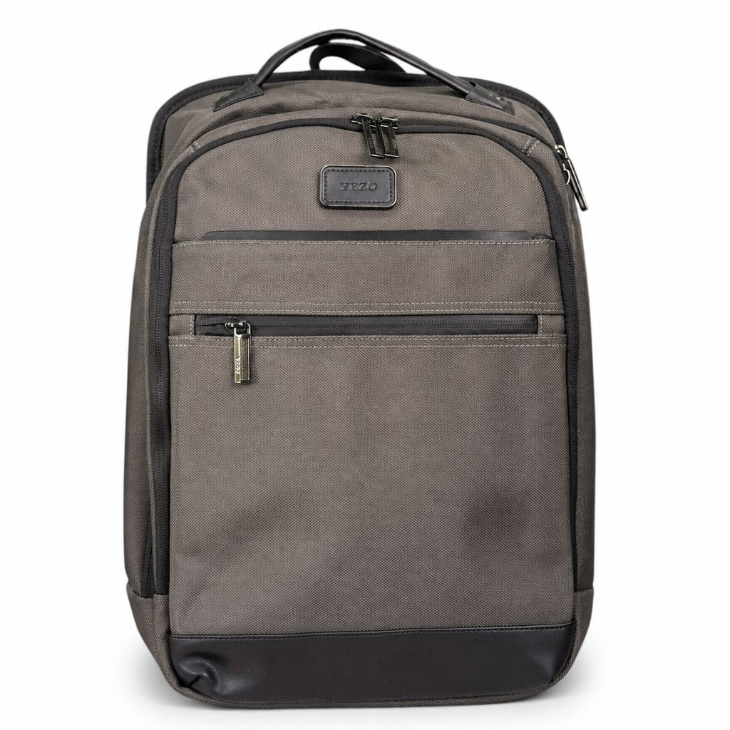 Morral ejecutivo MAYORISTASBAG YEZO AK72 en color gris con detalles en cuero negro y compartimentos organizadores.